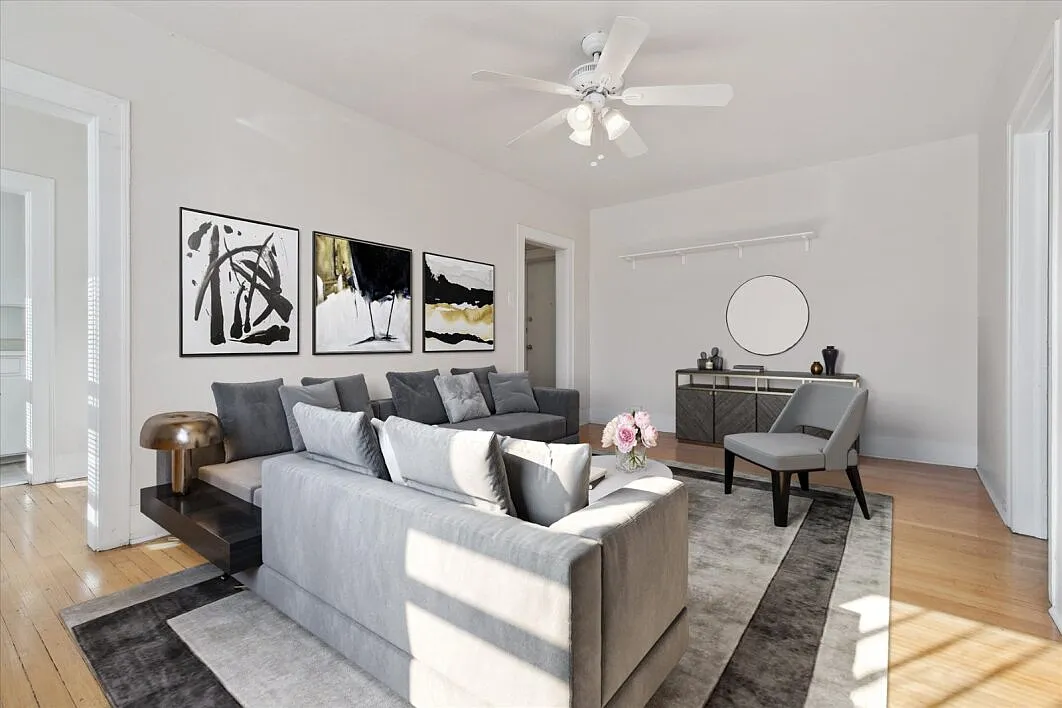 Bright One Bedroom In Capitol Hill — Photo 2