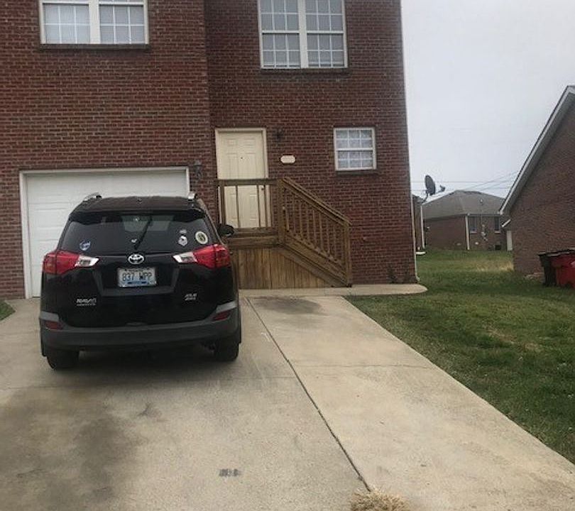 1st image of 404-406 Faulconer Dr