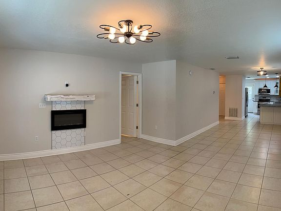 4th image of 311 E Selma Ave