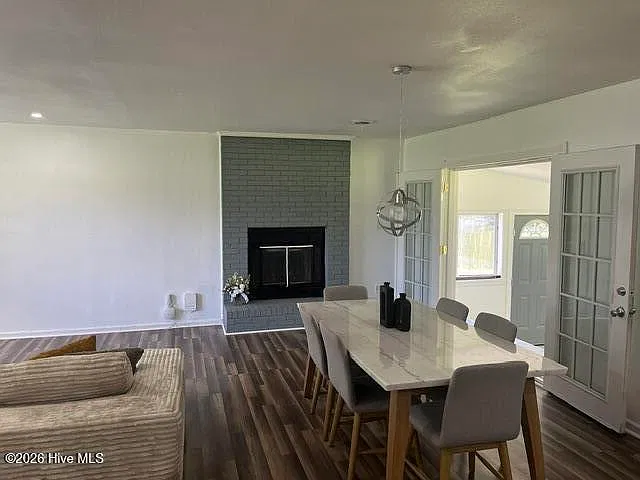 3 bed, 2.0 bath, $1,500 — Photo 2