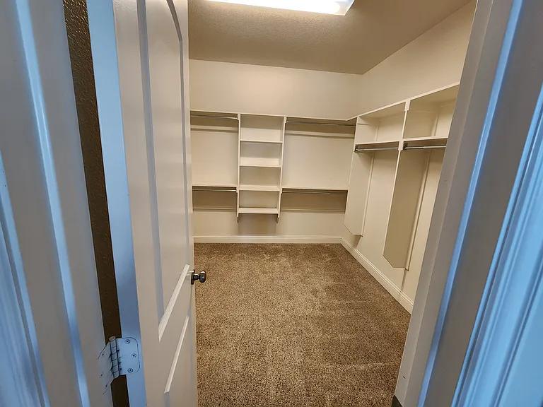 813 Warwick Blvd — Photo 16