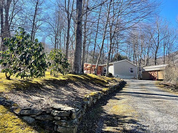3rd image of 23 Mahan Ln