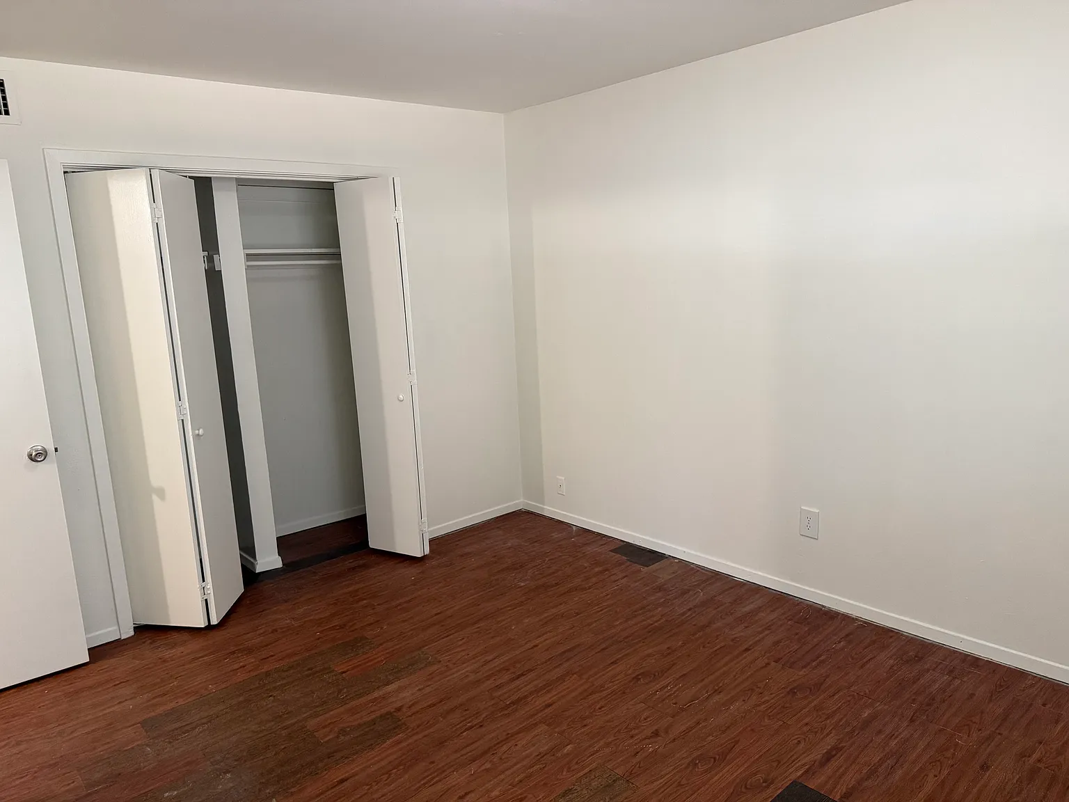 2 bed, 800 sqft, $1,200 — Photo 4