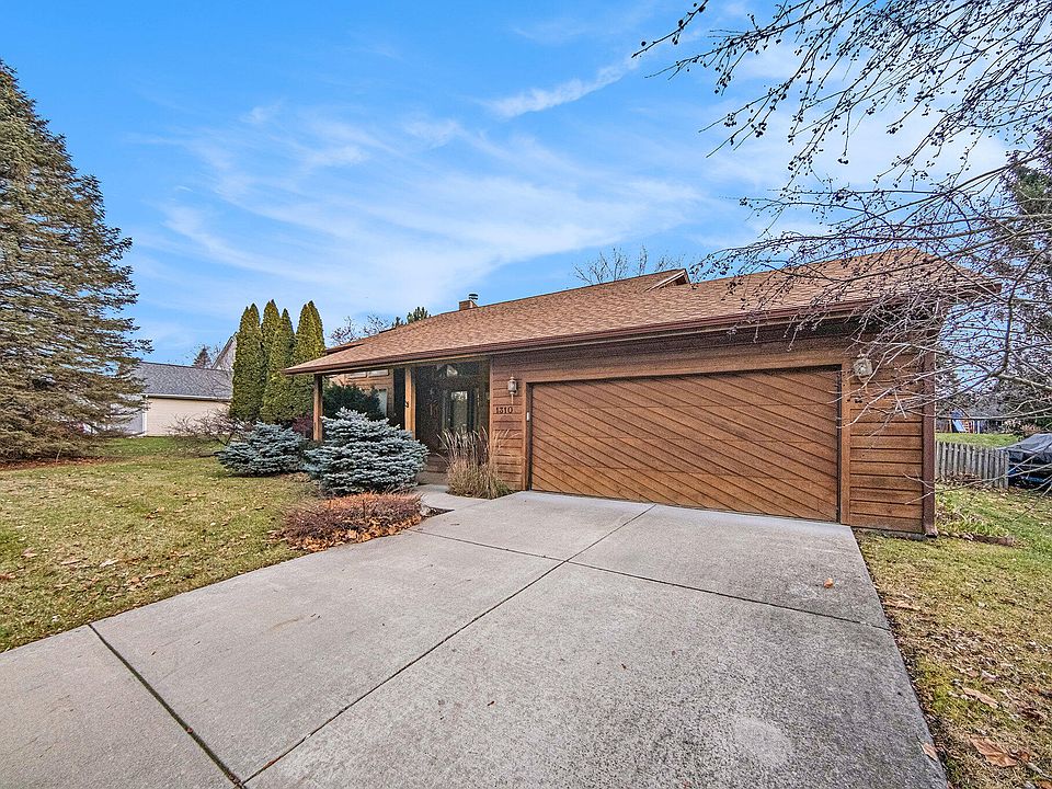 1310 N Freer Rd, Chelsea, MI 48118 | Zillow