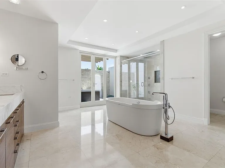 279 Dorado Bch E — Photo 21
