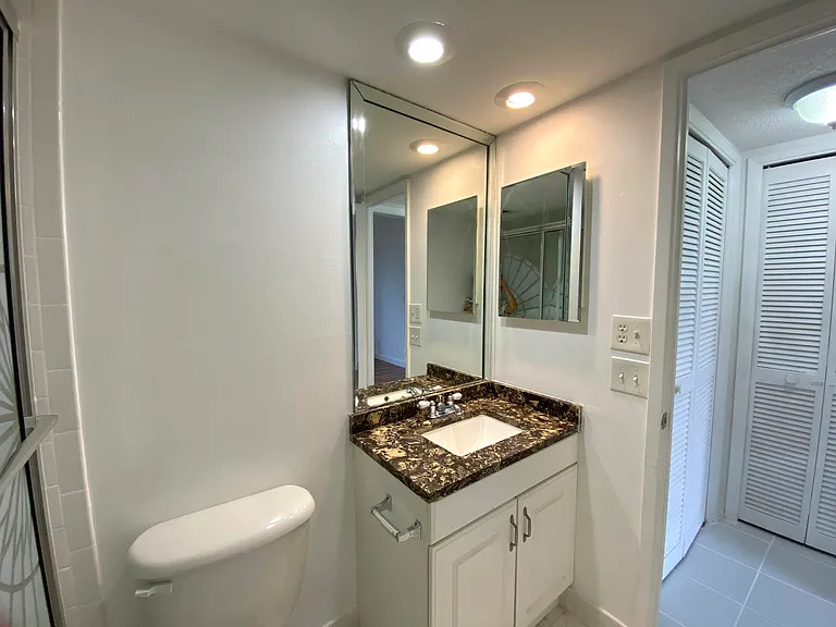 2751 S Palm Aire Dr #107 — Photo 11