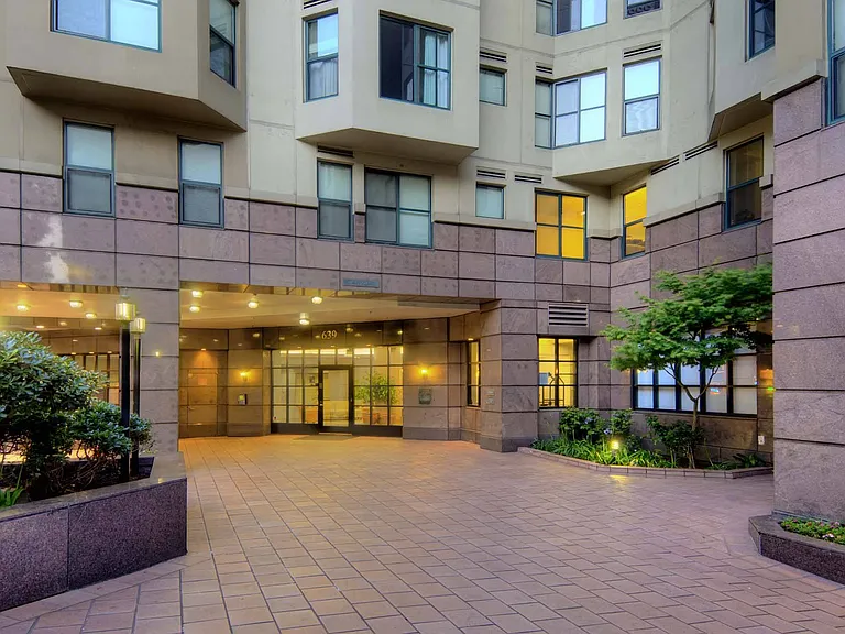 Geary Courtyard — Photo 8