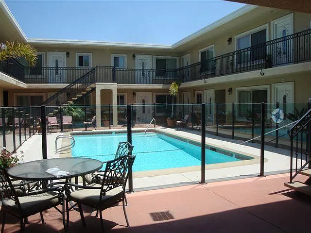 1 bed, 600 sqft, $2,100 — Photo 2