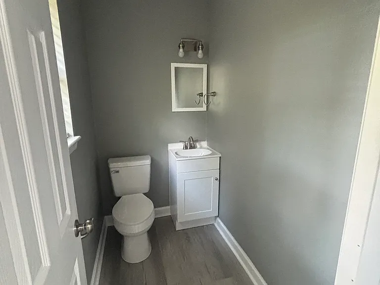 711 Argonne Ct — Photo 10