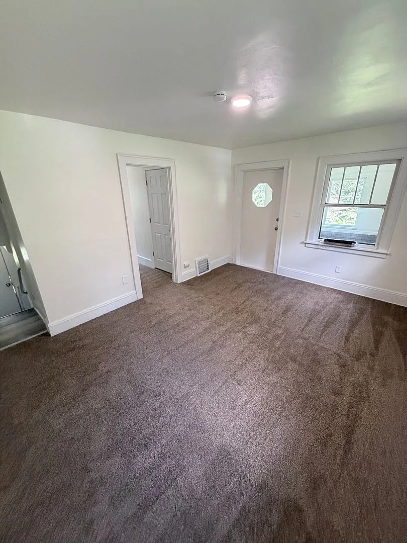 Lease-to-Purchase Only Fully Rehabbed 3 Bed / 1.5 Bath with Garage, Carport & Central A/C! — Photo 2
