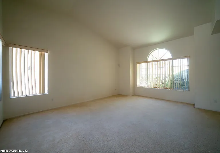 910 Hollowbluff Ave — Photo 3