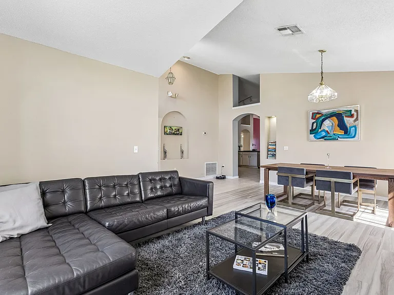 7907 Magnolia Bend Ct #COURT34747 — Photo 6