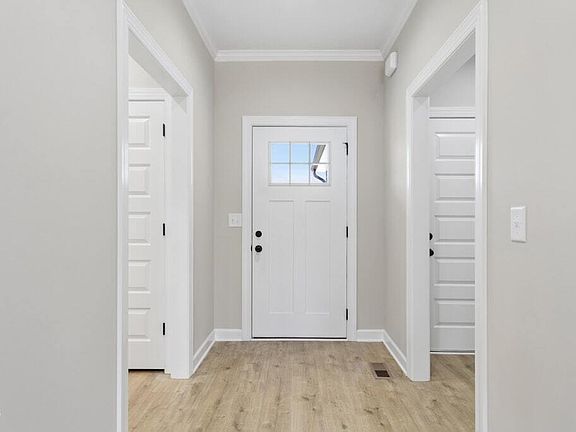 5th image of 154 Charles Point Ln