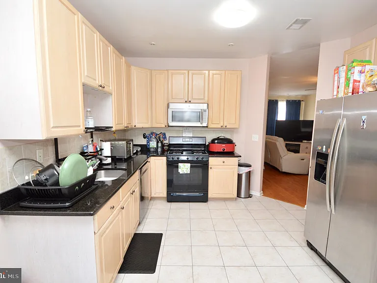 11 Wordsworth Ct — Photo 4