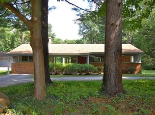 3340 Woodlea Dr, Ann Arbor, MI