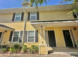 2926 SW 35th Pl APT 6, Gainesville, FL 32608
