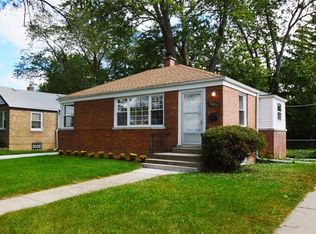 2421 S 21st Ave, Broadview, IL 60155