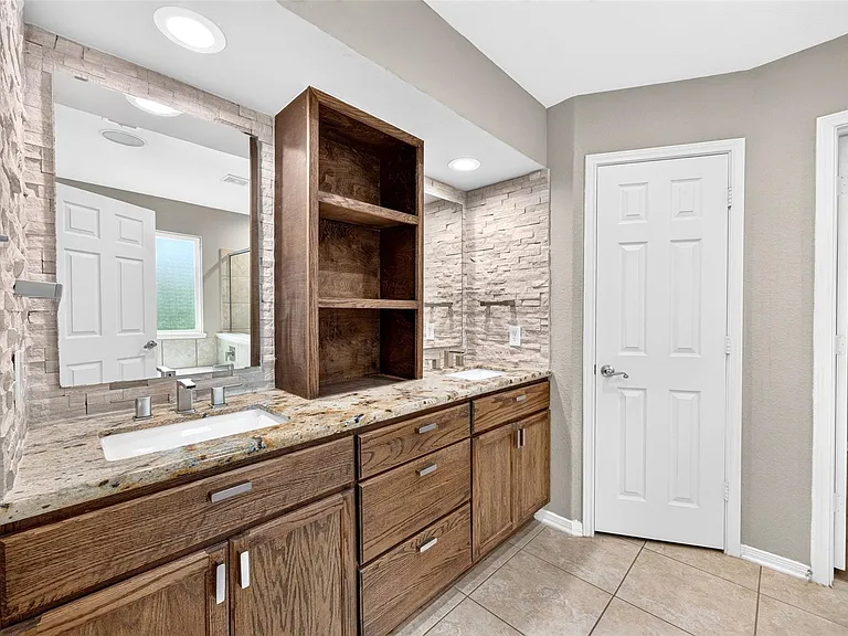 7815 Koloa River Ct — Photo 24