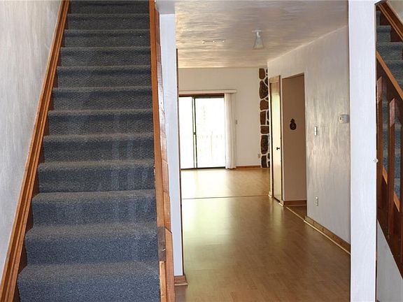2nd image of 228 Misty Point Ln