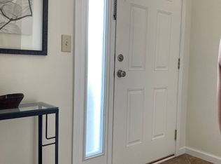 15 Woodbridge Ln, Cromwell, CT 06416