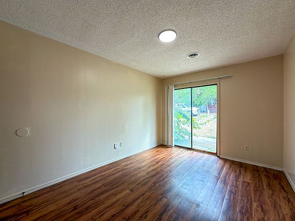 4th image of 414 N 39th St