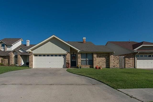 1st image of 308 Castle Dr
