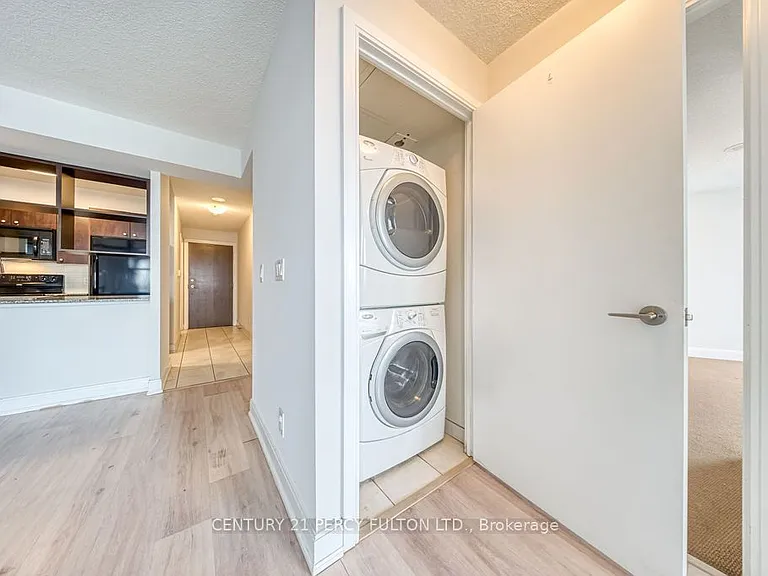 125 Village Green Sq #3105 — Photo 24