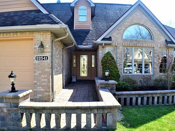 3rd image of 22541 Christopher Ct
