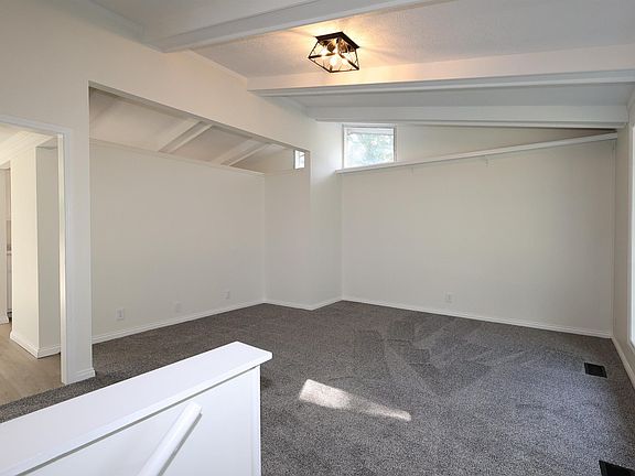 4th image of 26394 Douglas Ave