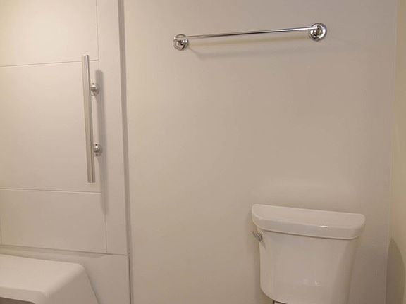 5th image of 1304 Elliott Dr APT 301