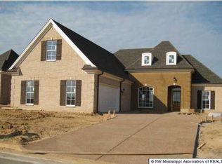 3474 Champion Hills Dr, Southaven, MS 38672
