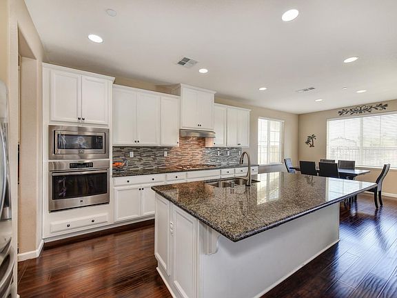 4th image of 8676 Vizela Way