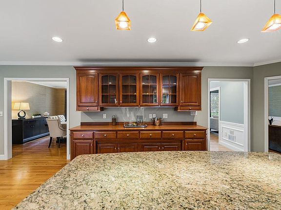 5th image of 10 Cristy Road