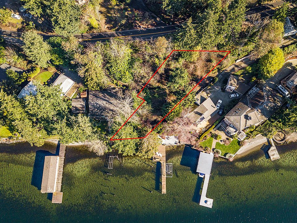 1st image of 11677 Holmes Point Dr NE