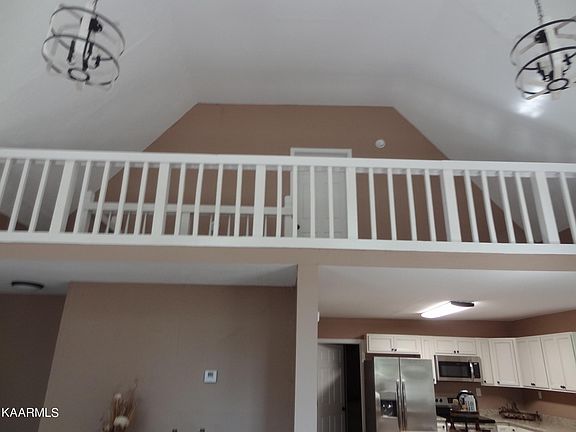 3rd image of 3148 Yuork Dr