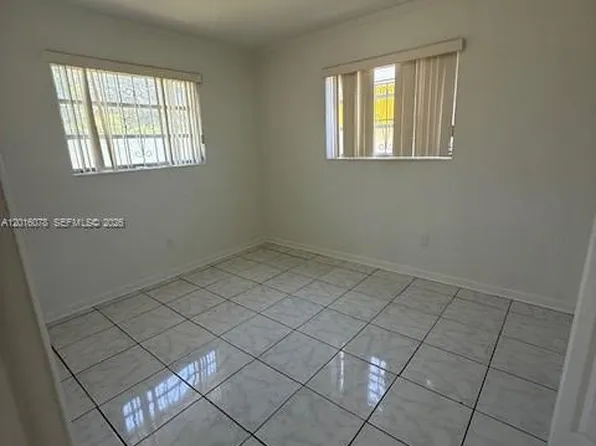 1075 NW 56th St, Miami, FL 33127