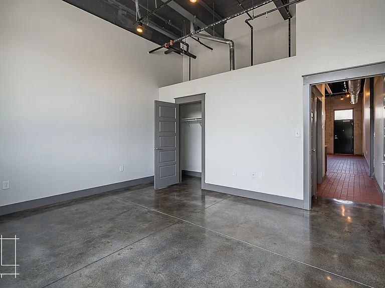 Wonder Bread Lofts — Photo 43