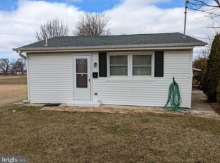 204 Billingsport Rd #B, Paulsboro, NJ 08066