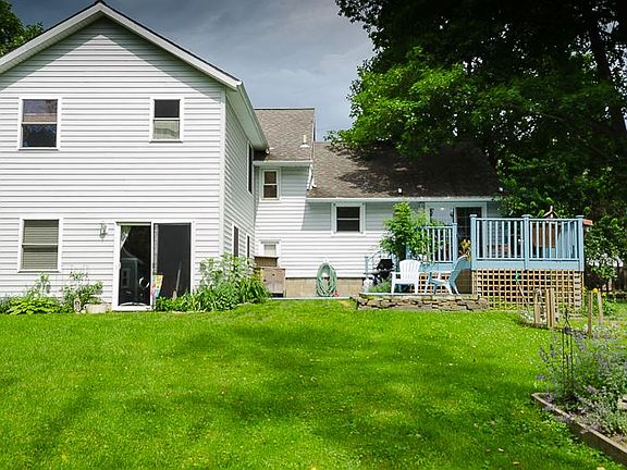 2nd image of 15 Bellaire Dr