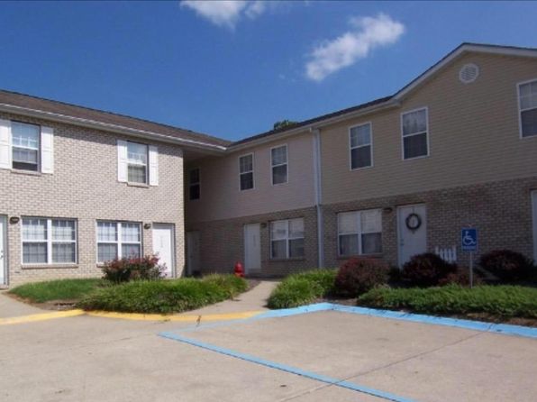 2600 Main St