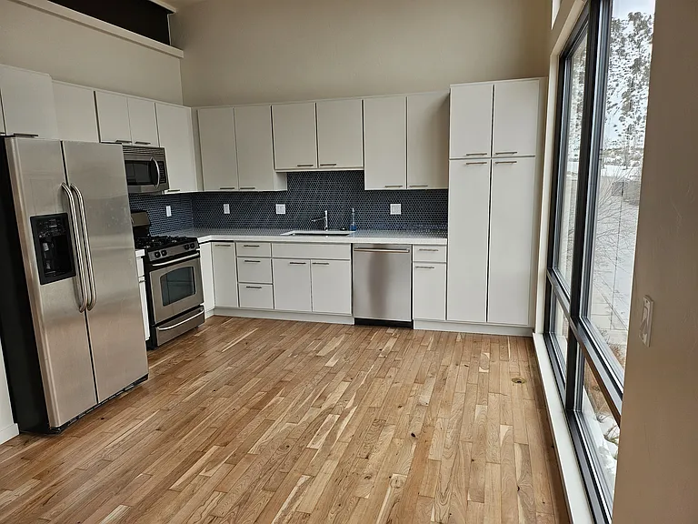 77 Gambel St #B — Photo 13
