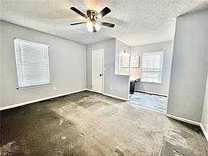 3rd image of 4510 Genoa Cir #1