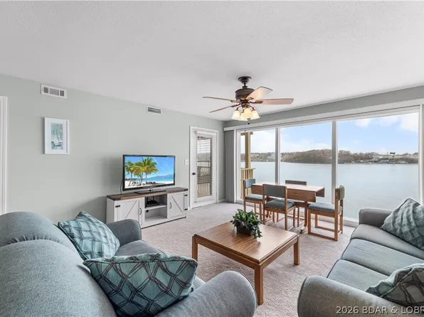 875 Parkside Pl #C206, Osage Beach, MO 65065