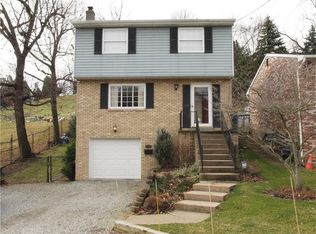2438 Glenroy St, Pittsburgh, PA
