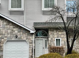 16 Linbrook Dr, Laurence Harbor, NJ 08879