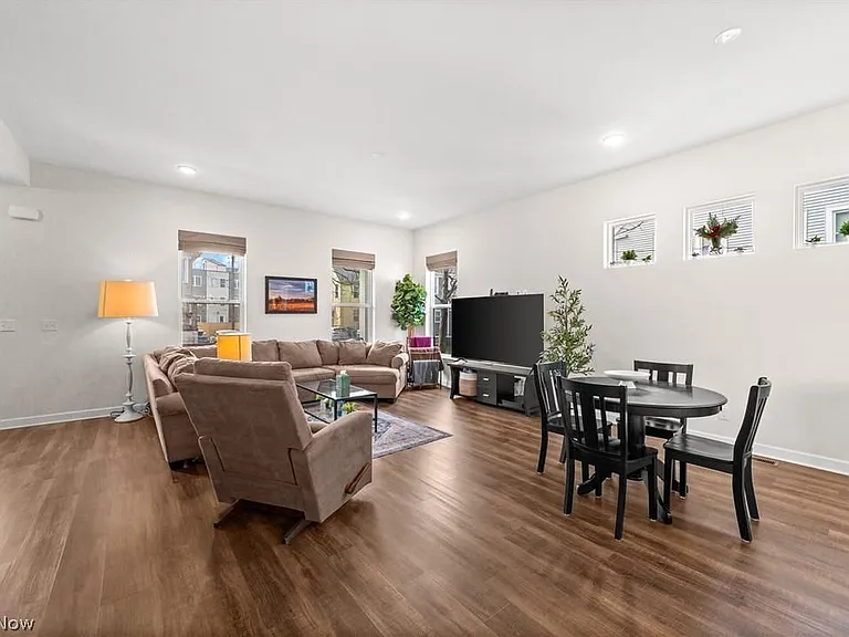 11813 Wade Park Ave — Photo 8