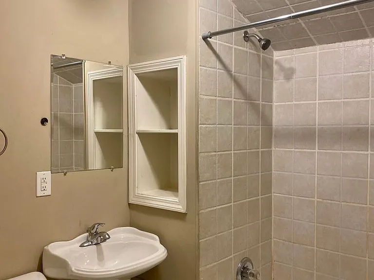 200-202 Rudolph Dr — Photo 10