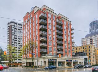 1 Deer Park Cres #903, Toronto, ON M4V 3C4