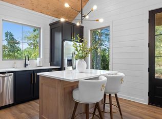 10 Hickory Ridge Rd, Broken Bow, OK 74728