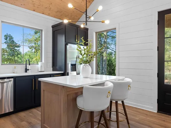 10 Hickory Ridge Rd, Broken Bow, OK 74728